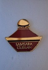 Pin’s Metal doré Et Rouge
