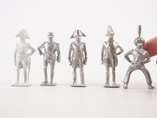 Vertunni France  lot de 5 figurines en métal brut non peintes 55 mm Wellington