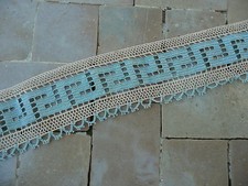 dentelle  ancienne festonnée