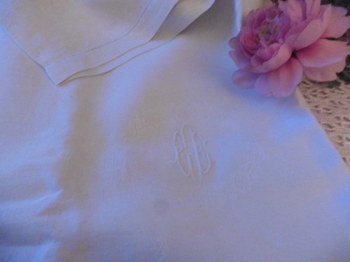 Ancienne nappe damasse - ancienne,