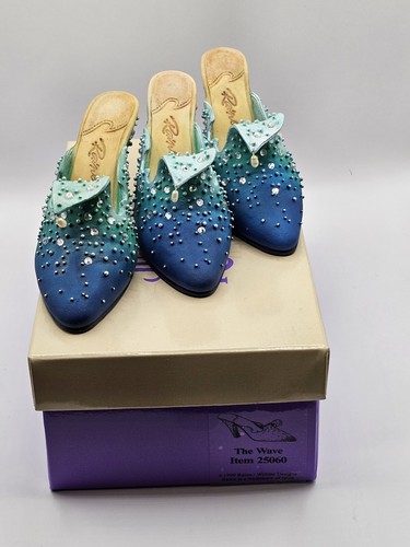 Just the right shoe - the, wave