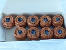 DMC boite 9 pelotes de 10