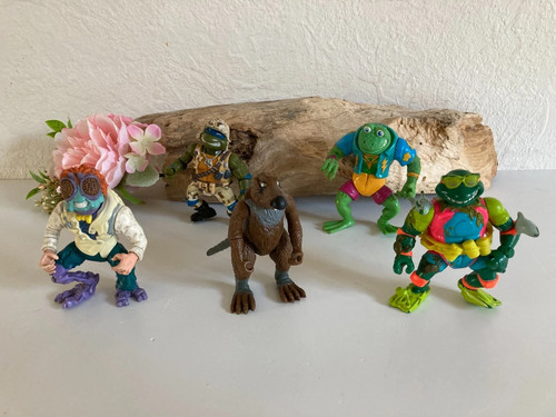 Lot 5 figurines - de,