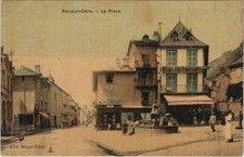 CPA Vic-sur-Cere La Place FRANCE (1055461)
