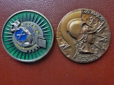 Lot 2 médailles insignes