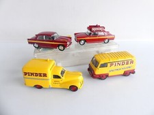 IXO / VEHICULES VOITURES CIRQUE PINDER 404 / 203 VAN / RENAULT ESTAFETTE