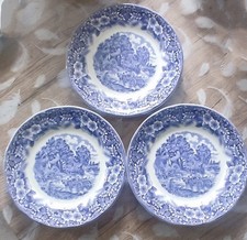 3 assiettes Plates  Motif