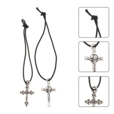 Collier de croix de poupée