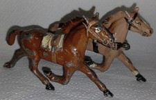 2 DEUX CHEVEAUX SANS SOCLE QUIRALU POUR DILIGENCE ATTELAGE OU CHARIOT FAR WEST 