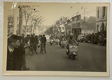 PHOTOGRAPHIE ANCIENNE SCOOTER VESPA LA ROCHELLE SAINTES CIRCA 1960
