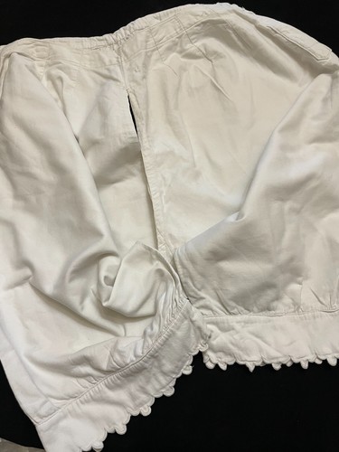 Ancienne culotte fendue - culotte,