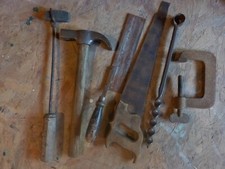 Lot anciens outils menuiserie ébénisterie marteau scie vrille