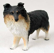 Statue de collection CANINE KINGDOM - chien  SHETLAND TRICOLORE  DEBOUT