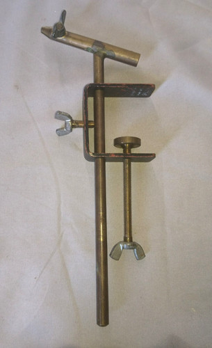 Ancien outil etau fixation - de,