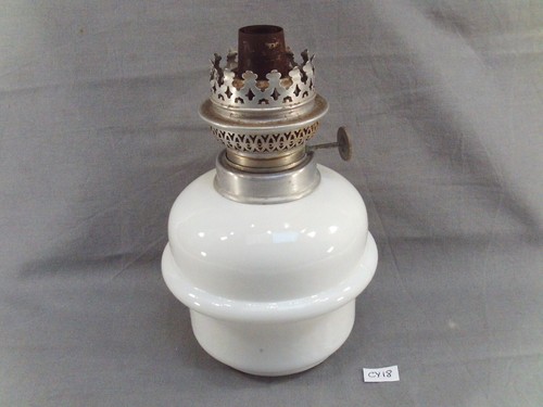 18ancienne lampe pétrole - 18ancienne, à