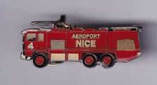 RARE PINS PIN'S .. POMPIER FIRE CAMION TRUCK AEROPORT AIRPORT NICE 06 BIG 3D ~FH