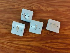 Lot interrupteurs / prise legrand neptune 1