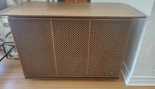 2 speakers- solid Walnut JBL