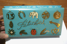 ancienne boîte en carton chocolat Confiserie FETICHES porte-bonheur fond bleu