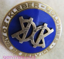 BG10280 - INSIGNE BADGE PNEUS KLEBER COLOMBES 20 ANS DE SERVICES en vermeil