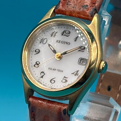 Montre solaire pour femme