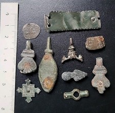 C0550 : Lot D'objets Époque Médiévale à Classer