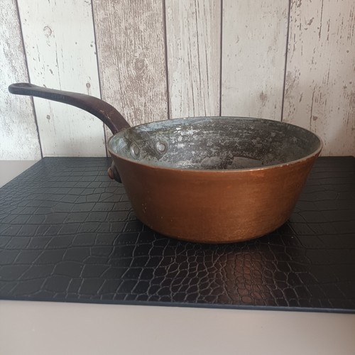 Ancienne casserole sauteuse - ancienne,