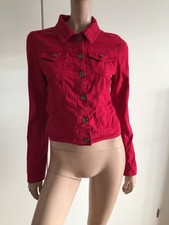 veste en jean rouge