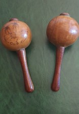 2  Maracas vernis 20cm hauteur