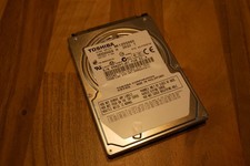 Disque dur interne : 120 Go Toshiba SATA 2,5" 5400t/mn 8Mo interne (9,5 mm)...