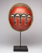 FR1007 MASQUE BAOULE AVEC SOCLE COTE D'IVOIRE AFRIQUE ART TRIBAL AFRICAIN