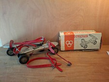 PATINS A ROULETTES ANCIENS