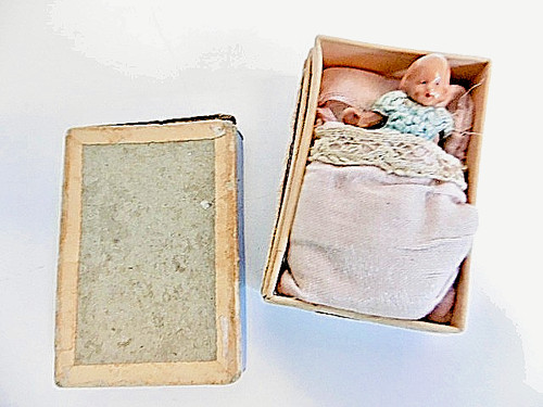 Ancienne poupée minuscule - poupÉe,