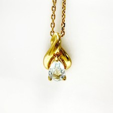 Vintage 18k Gold pearl-cut aquamarine pendant