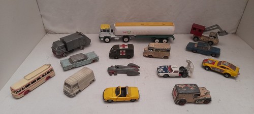 Lot dinky toys cij solido - 14,
