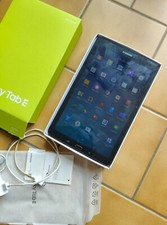 Tablette SAMSUNG GALAXY TAB E avec boîte d'origine, notice, câble, écouteurs TBE