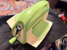 Cricut Cuttlebug Die Cutting