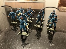 Lot de 13 soldats fantassins