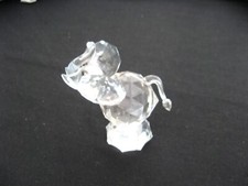 Bel éléphant en cristal