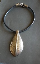 IMPOSANT COLLIER VINTAGE