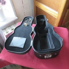 coffret boite en cuir en forme d etui de guitare  vide jack daniels