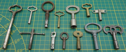 Lot clefs horloge - clefs, horloge,