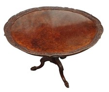 ANCIENNE TABLE RONDE EN BOIS DE RACINE ET ACAJOU. ESPAGNE. 19E-20E SIÈCLE
