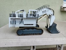 Pelle hydraulique Liebherr R