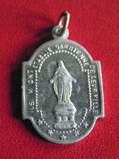 MEDAILLE RELIGIEUSE ANCIENNE. NOTRE DAME DE FOURVIERE LYON. ALUMINIUM.
