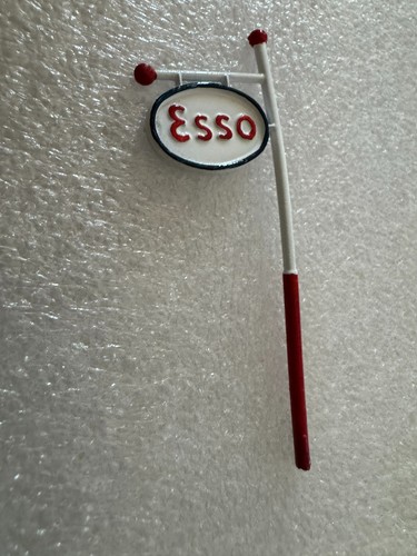 Dinky porte enseigne esso - porte,