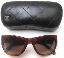 CHANEL lunettes de soleil +