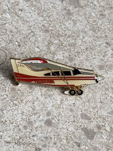 Pin cessna hawk avion - pin’s,