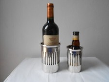 Deux anciens porte-bouteilles métal argenté Vin et bière Poinçons. bottle holder
