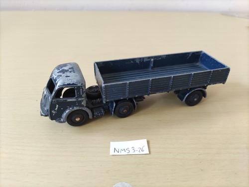Dinky toys tracteur panhard - dinky,
